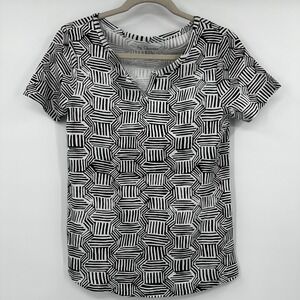 Chicos Black White Geometric Print Cotton Split Neck T-Shirt Size Small Modern